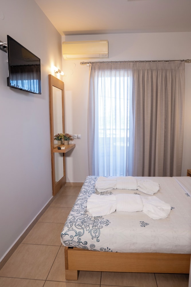 Epavlis Hotel 22/50