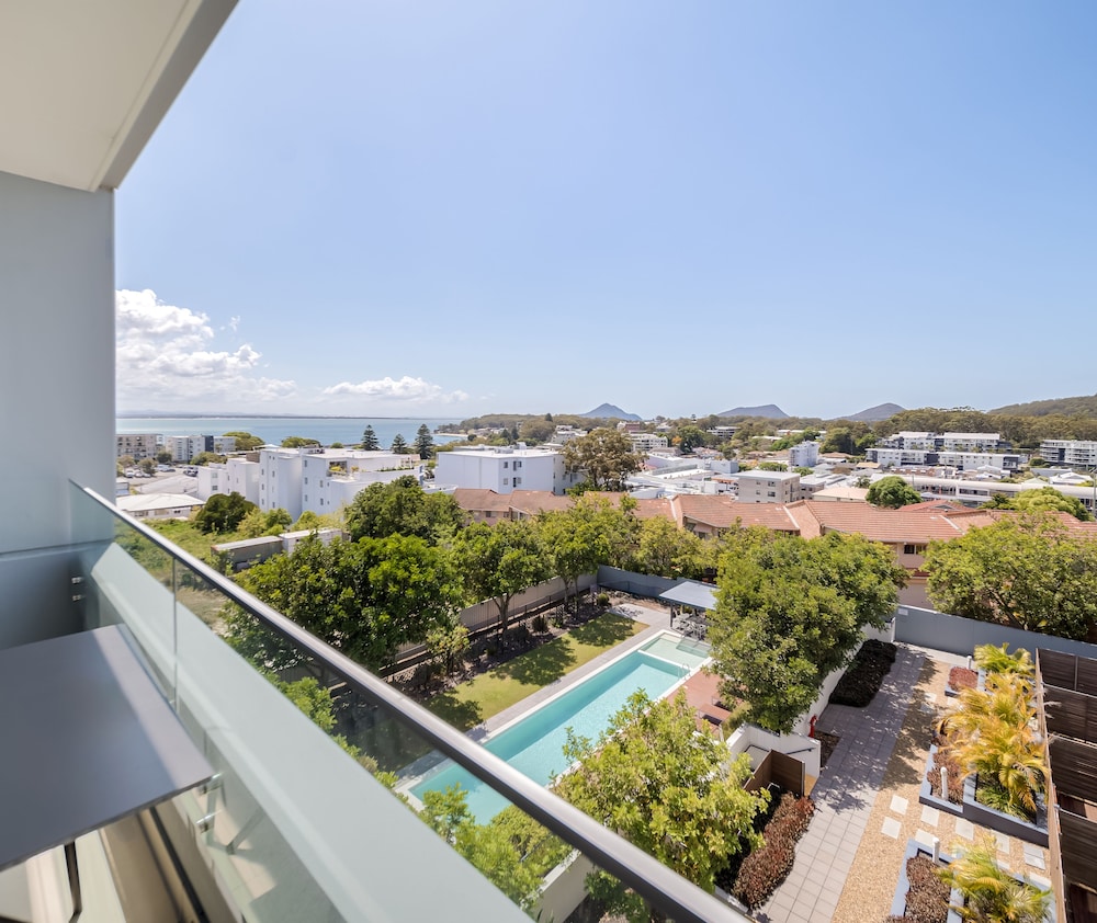 Oaks Nelson Bay Lure Suites 56/62