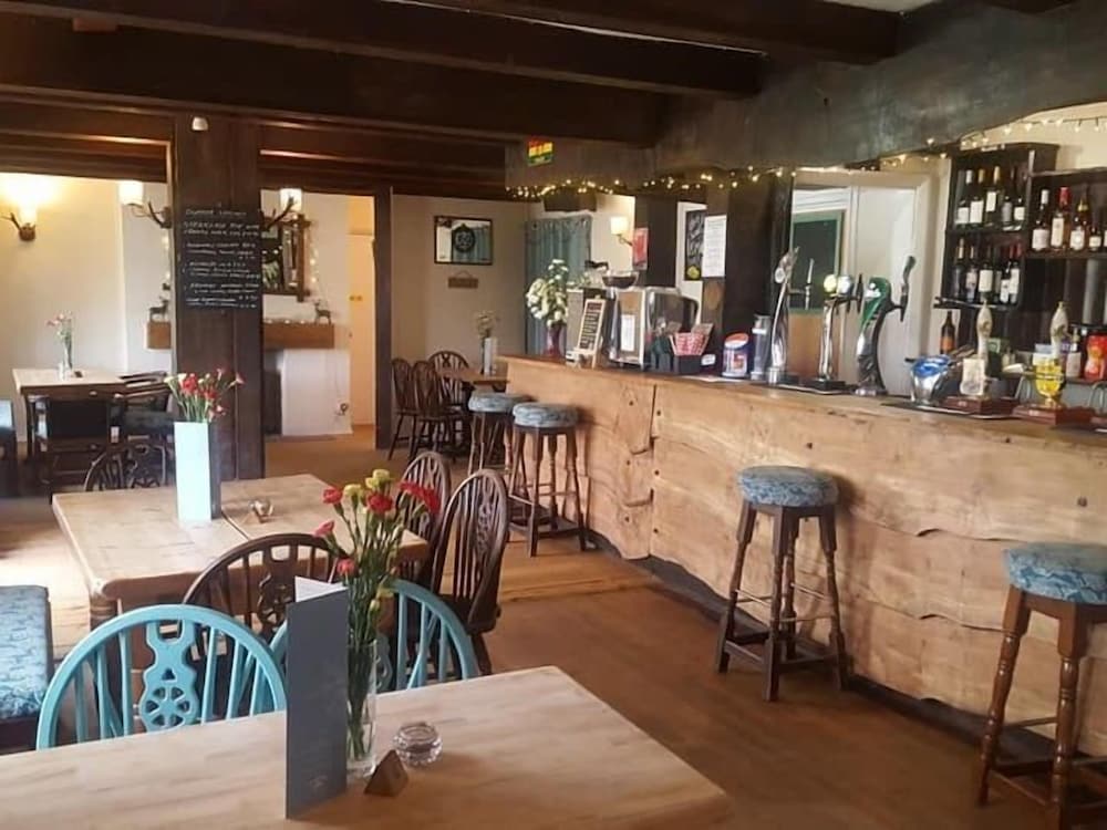 The Flying Fish Stables 16/21