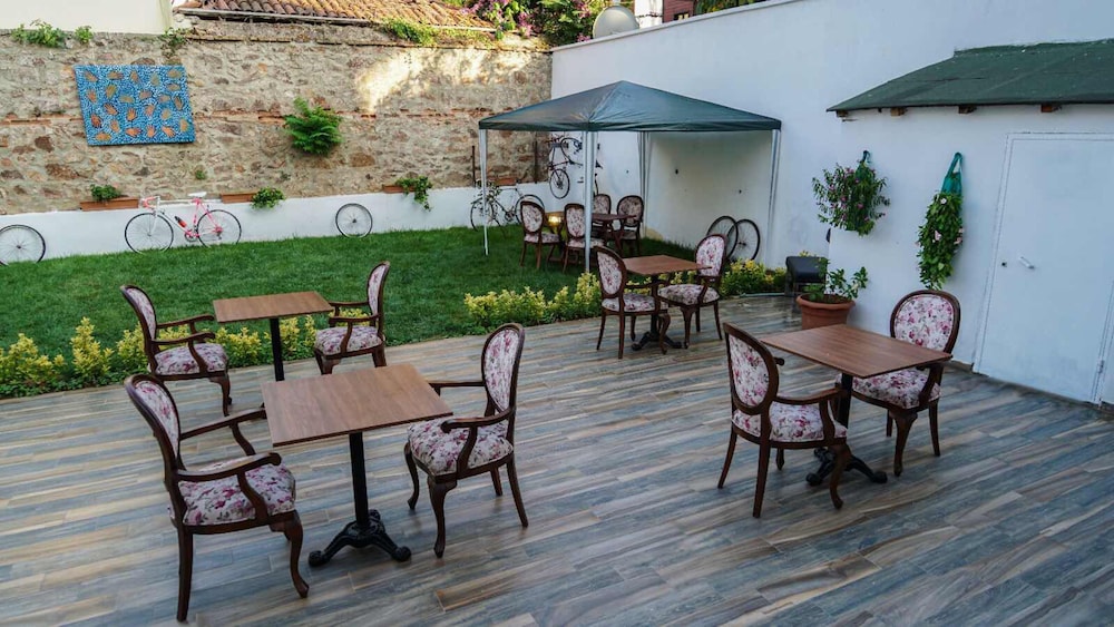 Petit Boutique Hotel 32/46