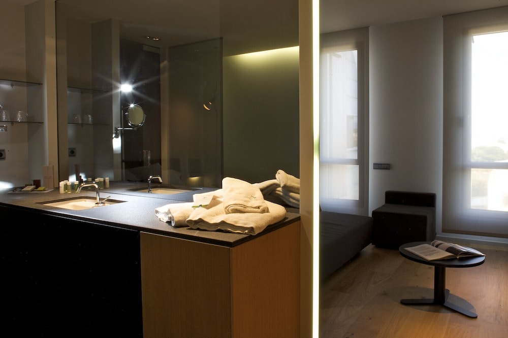 Blu Hotel Puerta De Almansa 22/50