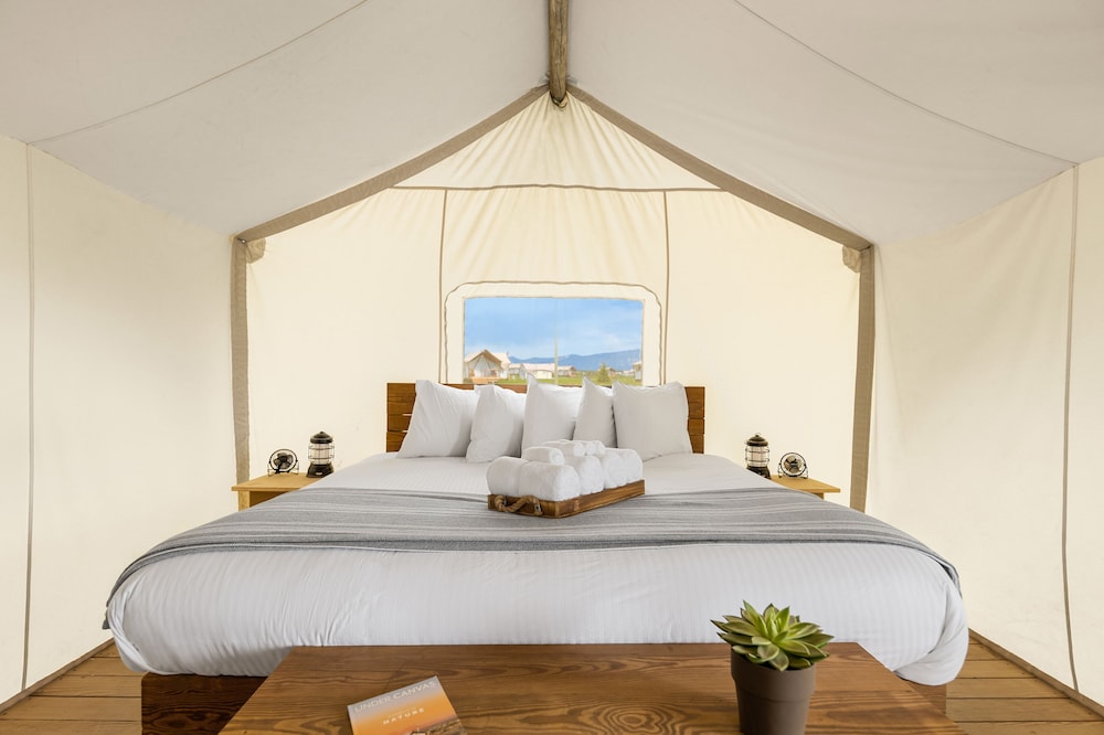 Tent, Suite, King Bed, Private Bathroom, Sofa