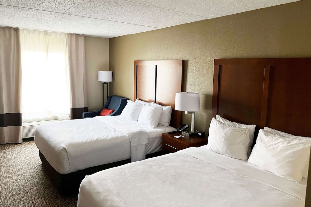 Wingate by Wyndham Clearfield 6/25