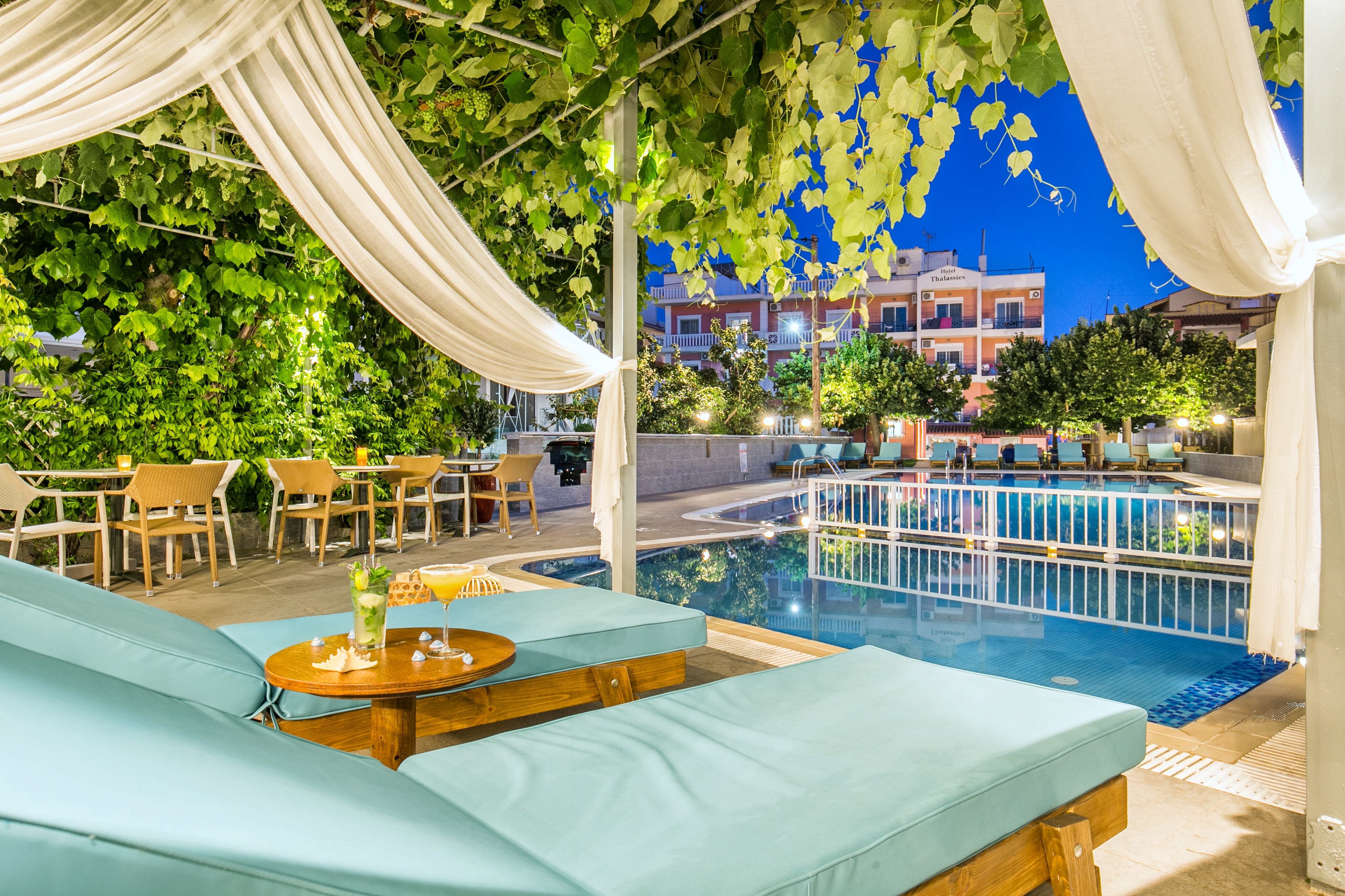 swimming pool spa