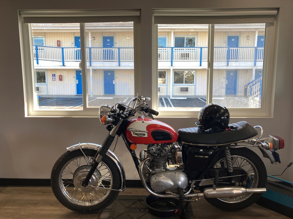 Coast Riders Inn 20/50