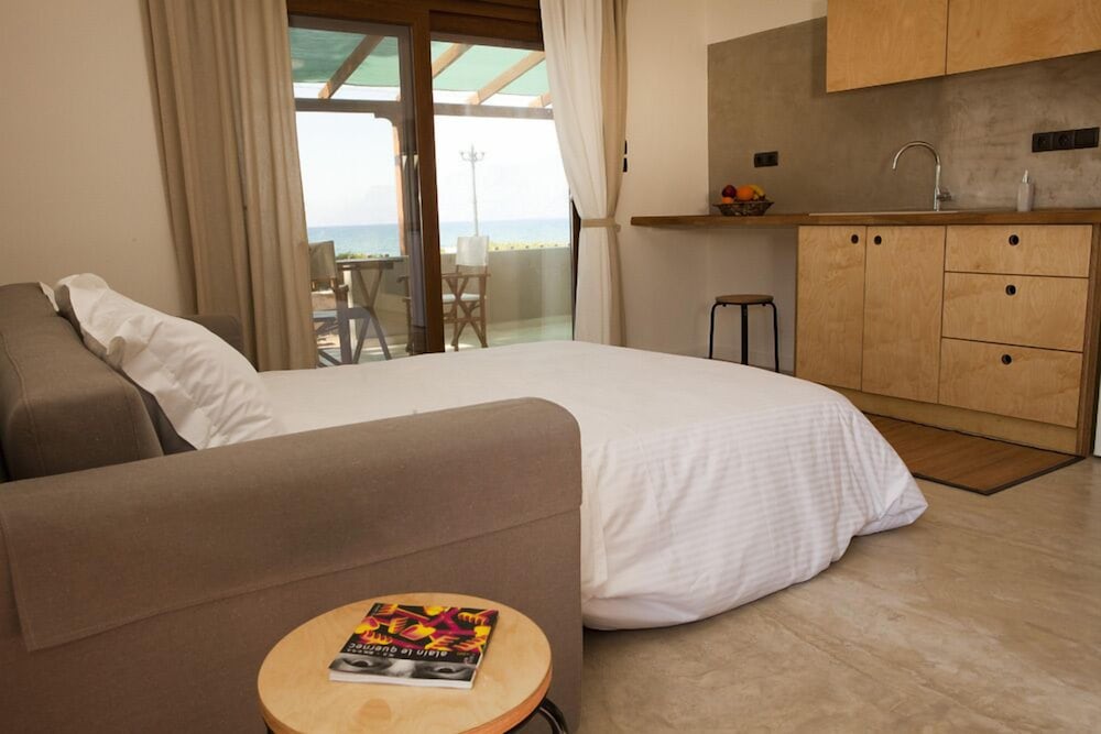 Horizonte Seafront Suites 5/24