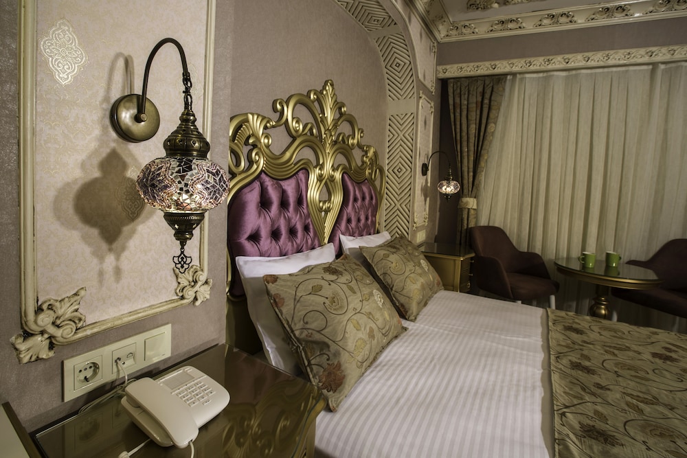 Phosphorion Hotel 5/46