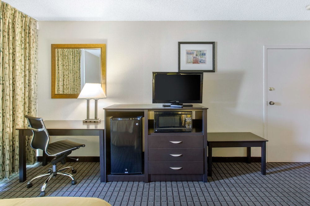 Quality Inn Stateline 28/33