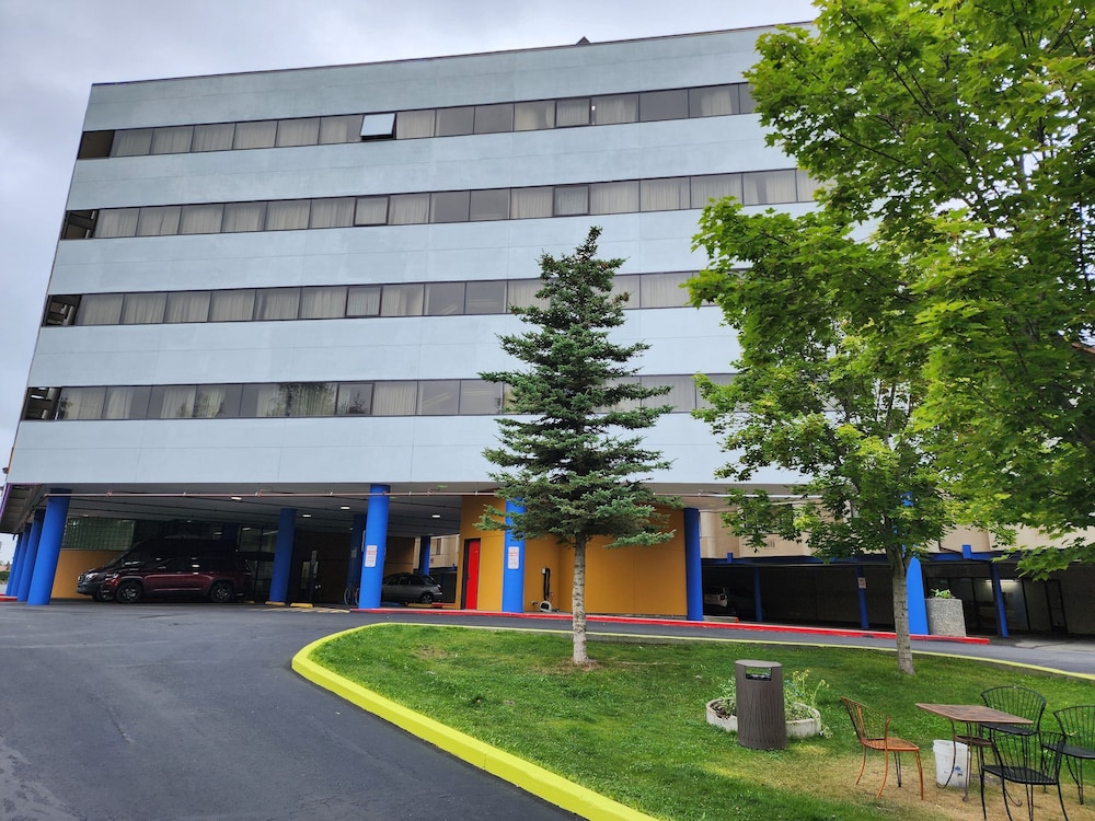 Alex Hotel and Suites Anchorage Airport 59/66