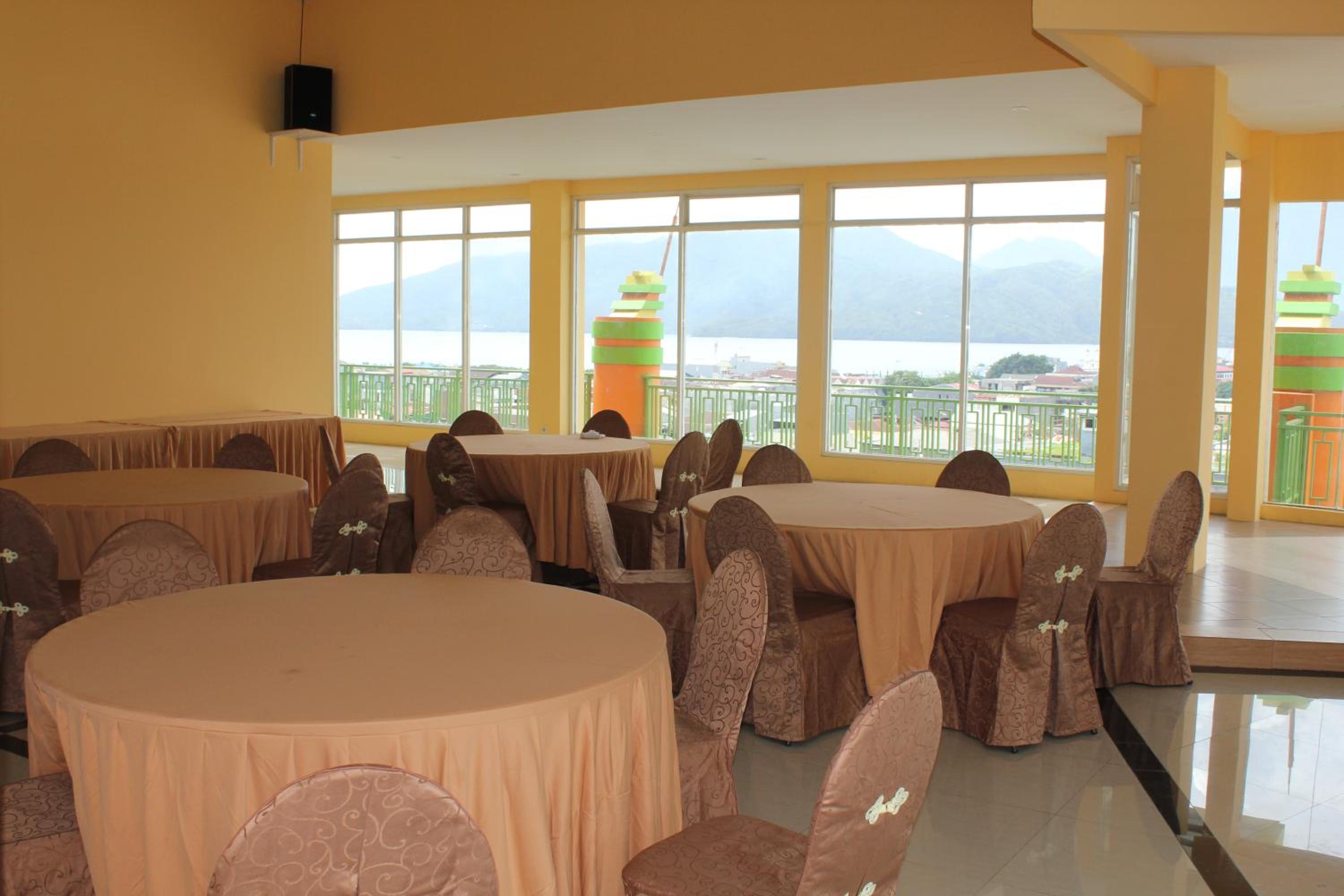 Muara Hotel and Mall Ternate 26/50