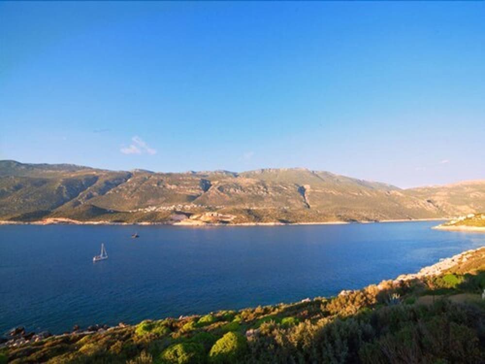 Lighthouse Hotel Kas 7/79