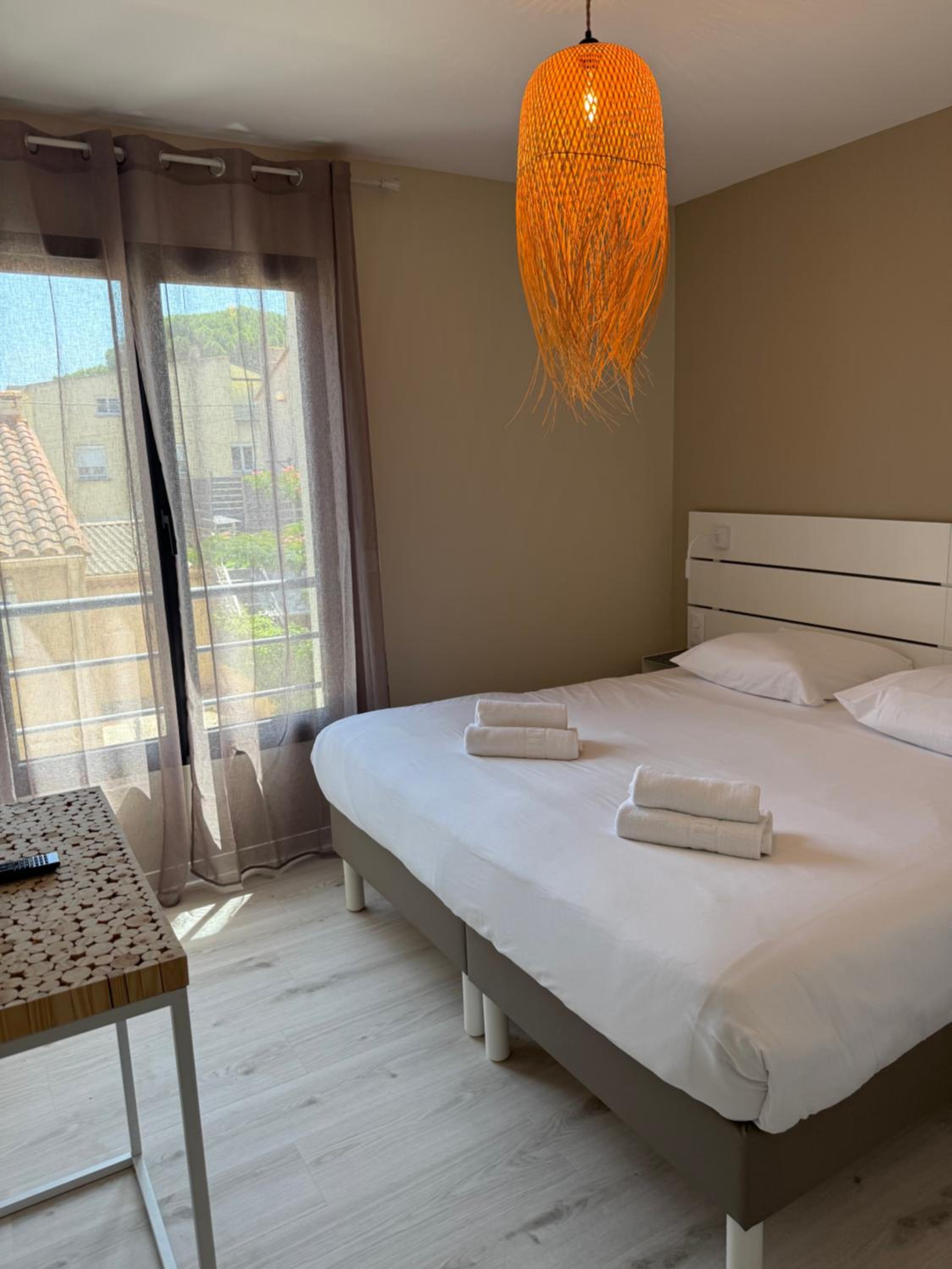 1 Bedroom, Apartment, Pool View