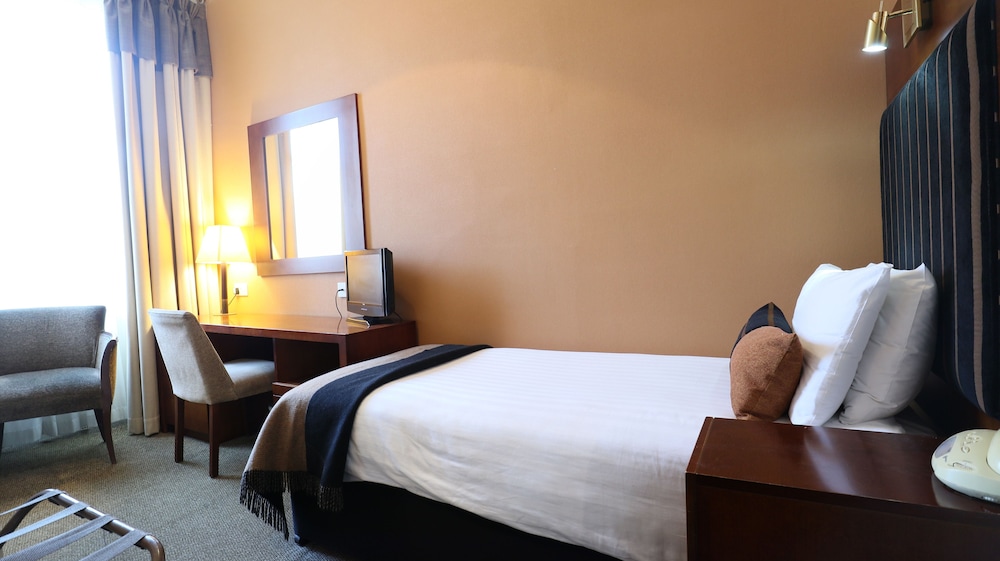Columba Hotel Inverness by Compass Hospitality 24/67