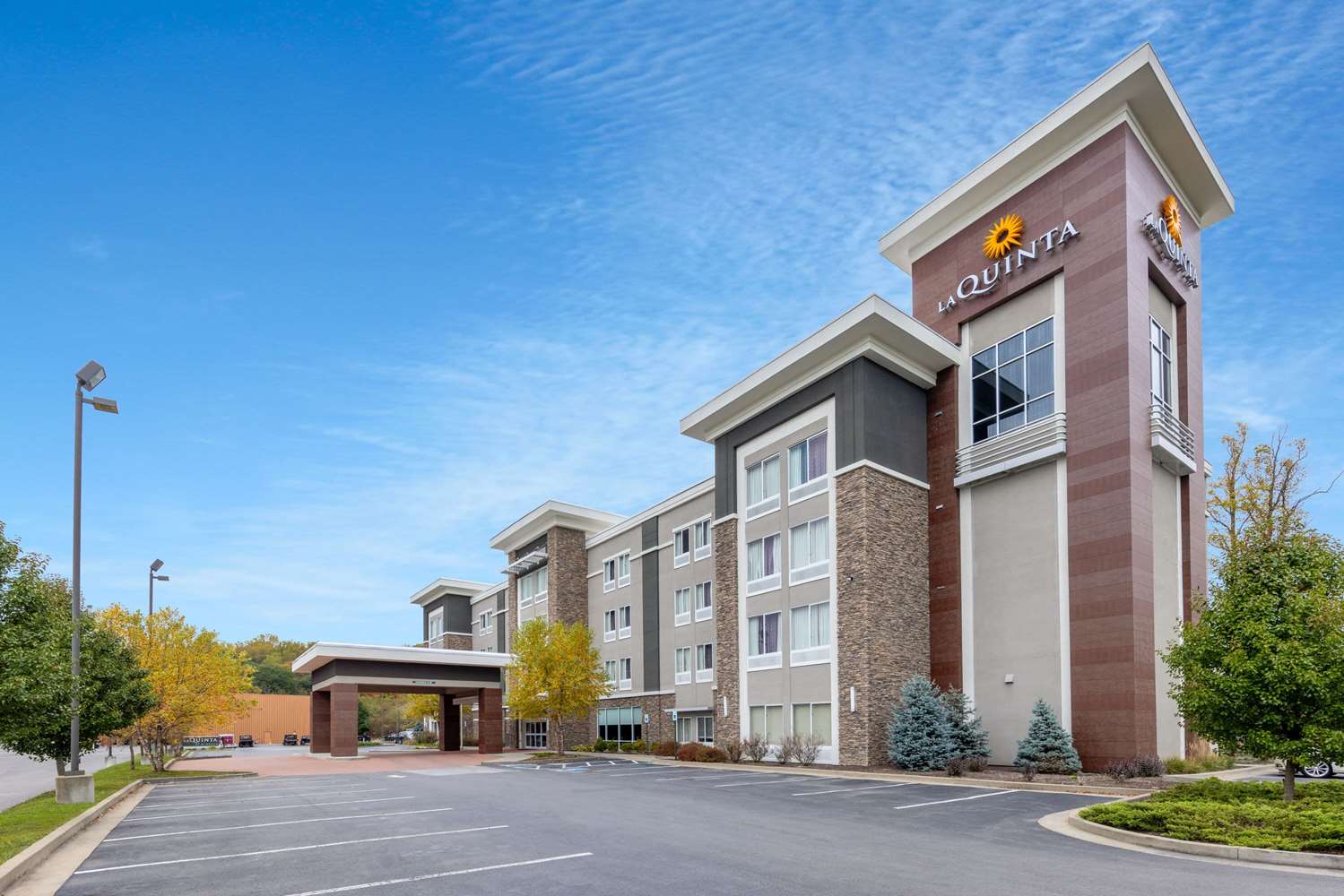 La Quinta Inn & Suites by Wyndham Morgantown 51/60