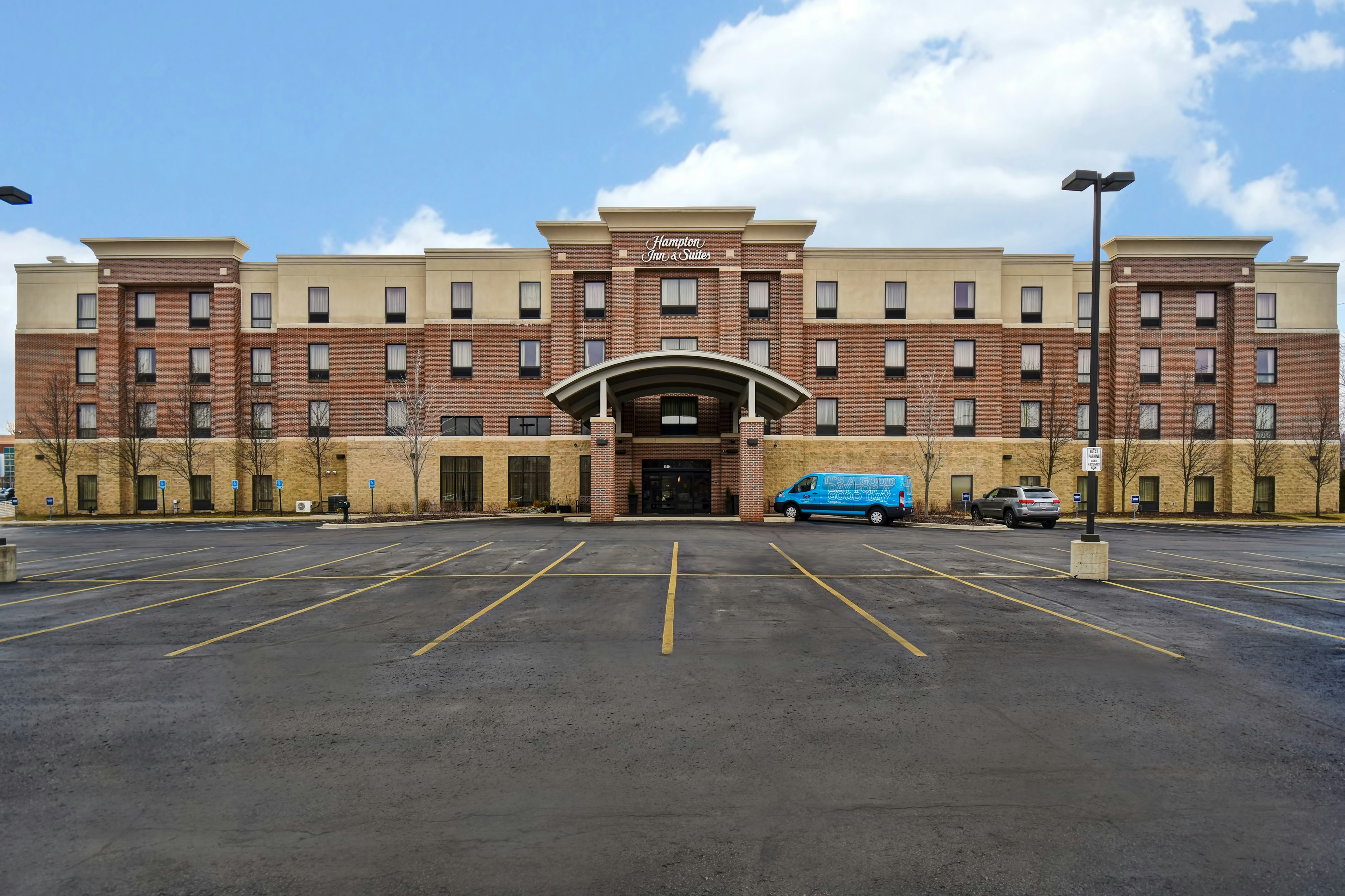 Hampton Inn Suites Detroit Canton 81/89