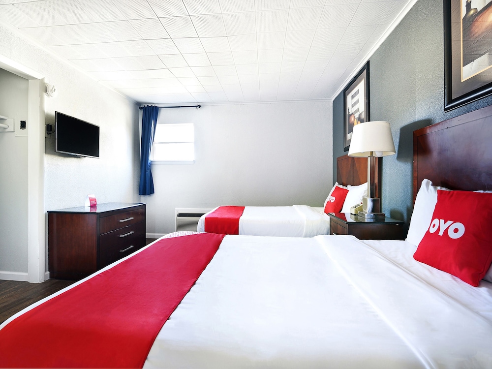 Hotel McAlester OK S Main St 4/49