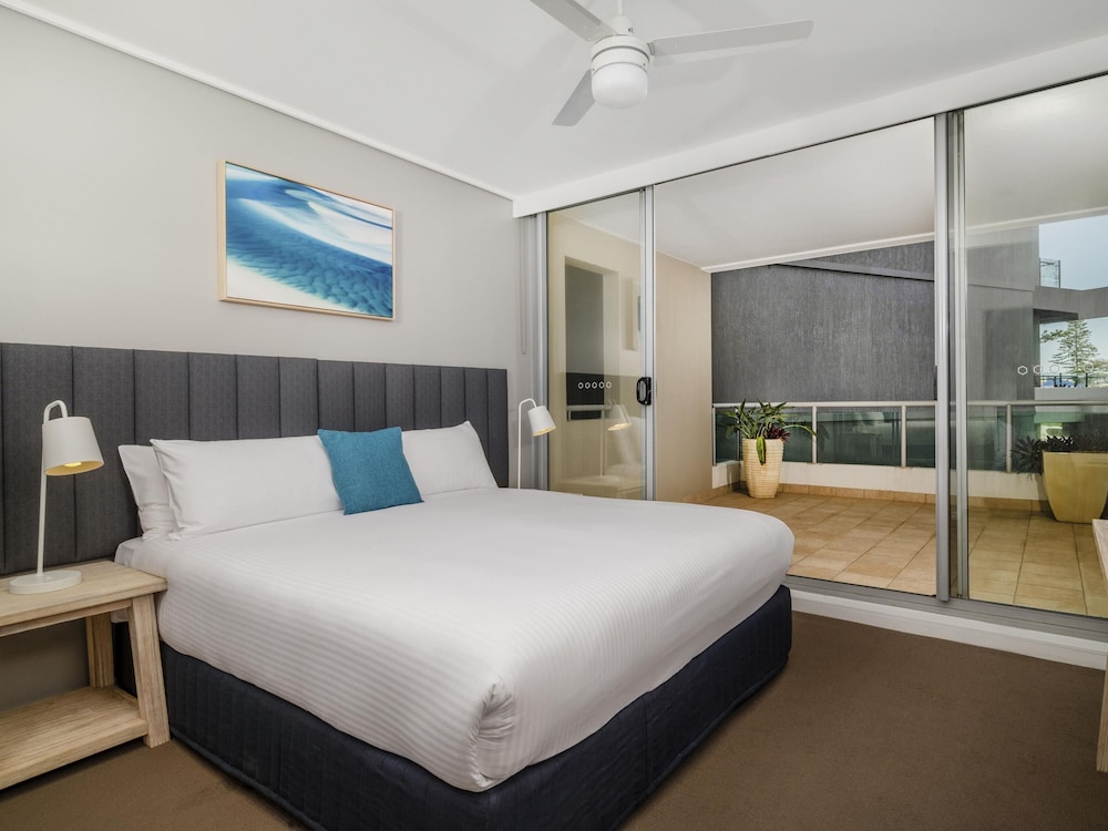 2 BEDROOMS, APARTMENT, PARK VIEW
