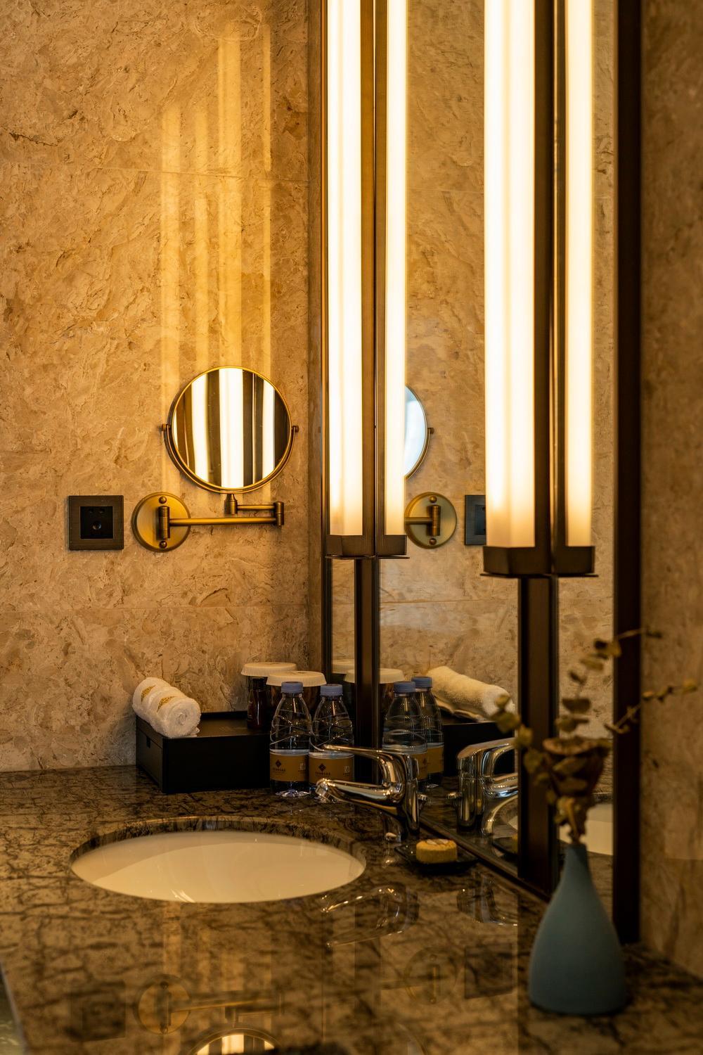 Jinling Hotel 62/65
