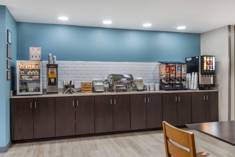 restaurant cafeteria