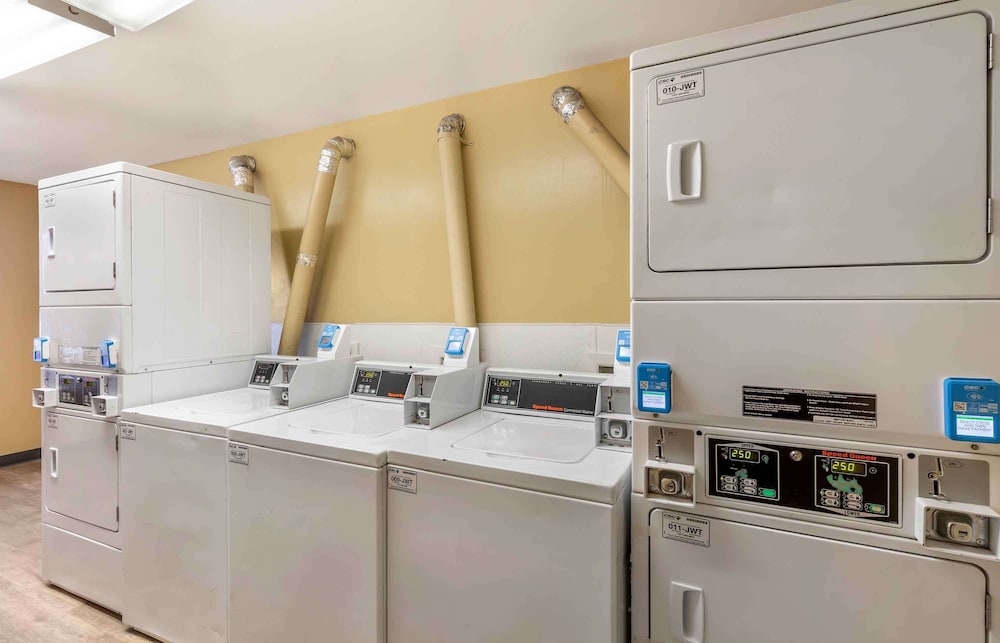 Extended Stay America-Denver-Tech Center S-Greenwood Village 6/48