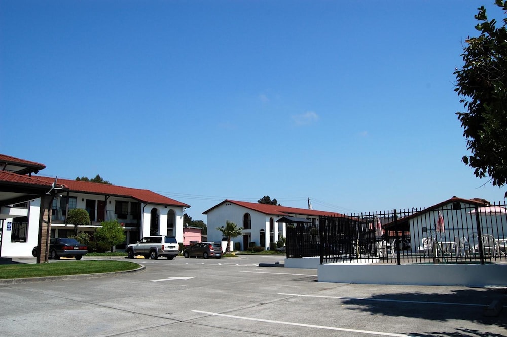 Travelodge by Wyndham Vallejo 29/34
