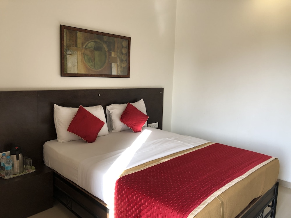 STANDARD, DOUBLE BED, COURTYARD VIEW