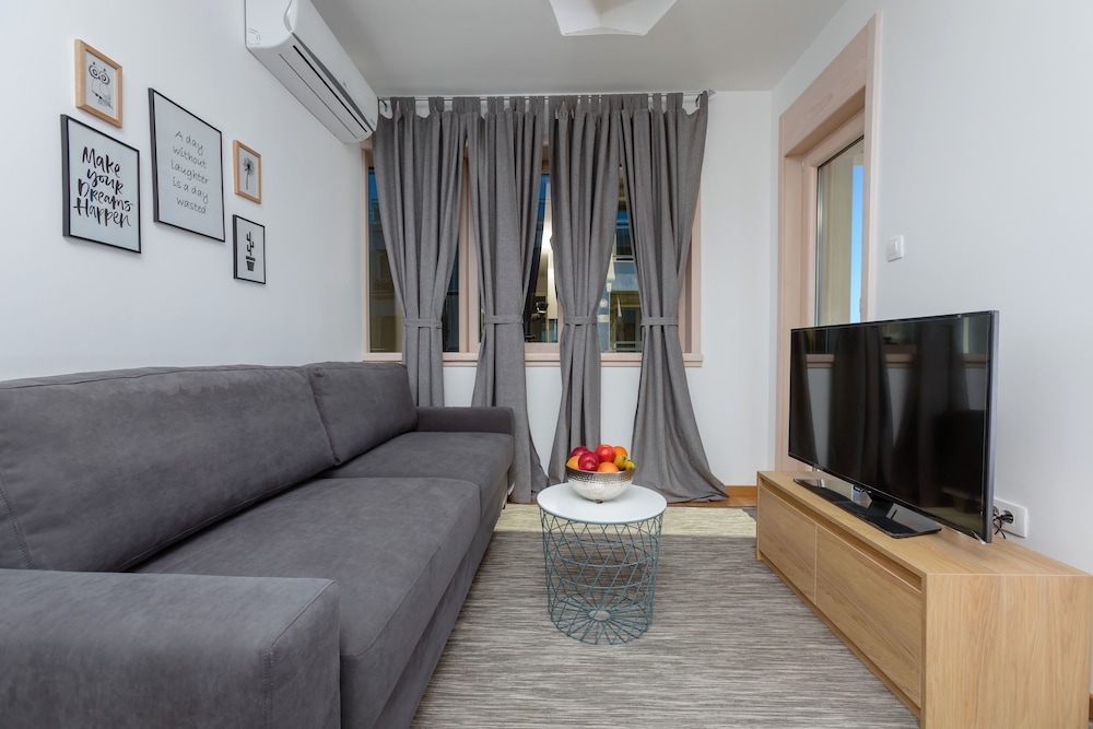Apartments Krug 24/39