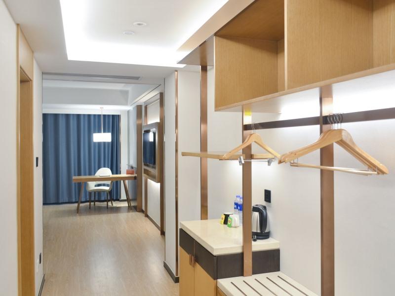 GreenTree Eastern Xuzhou High Speed Railway Station Square Yindi Automobile Market Hotel 13/32