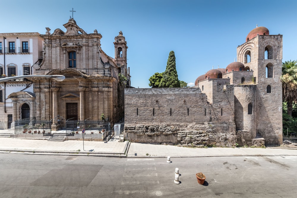 CAMPLUS GUEST PALERMO photo1