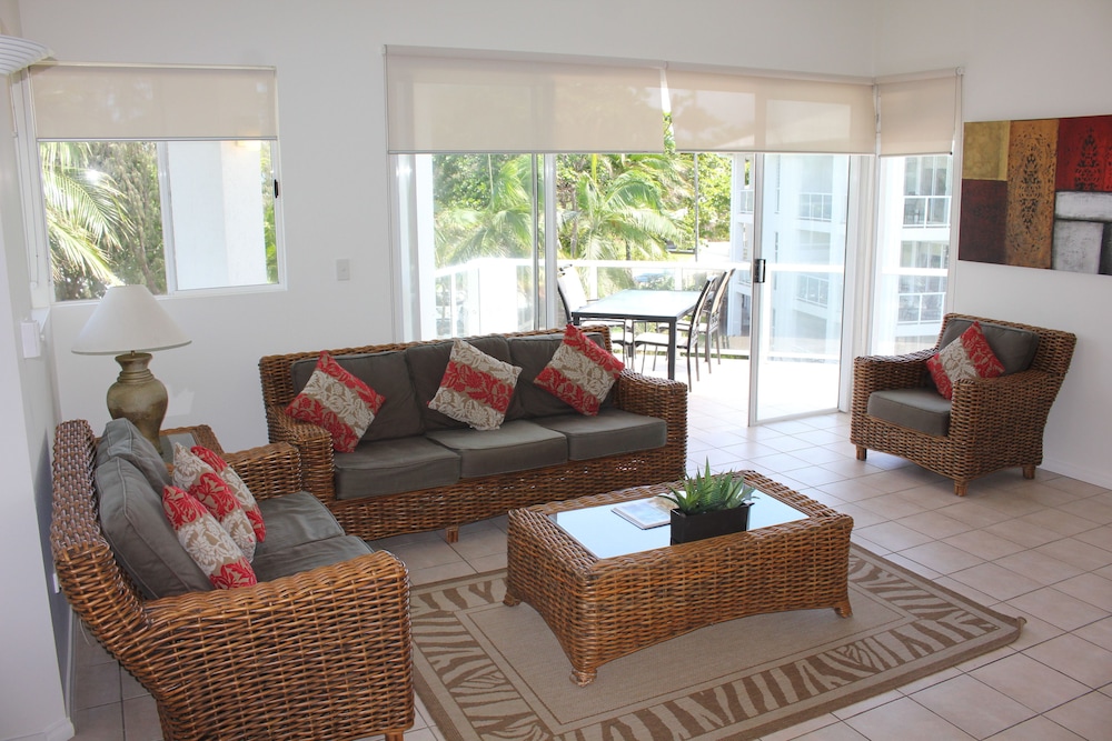 Beaches Port Douglas 37/69