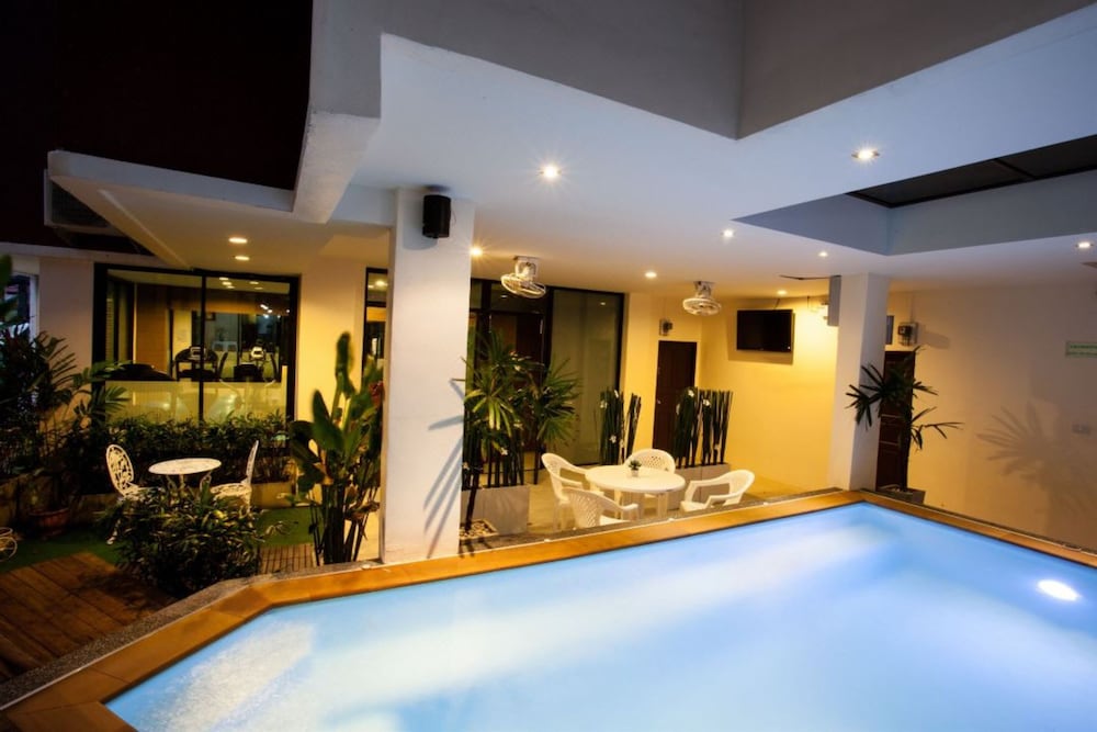 The Wave Hotel Patong 57/73