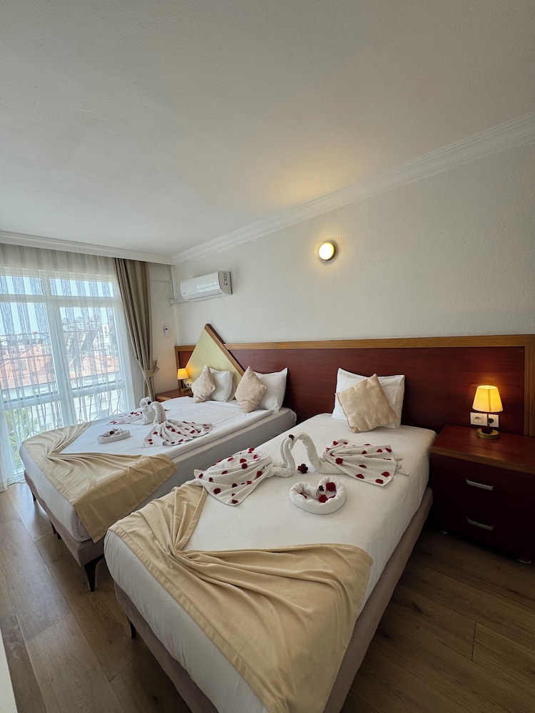 Suntalia Hotel 11/69