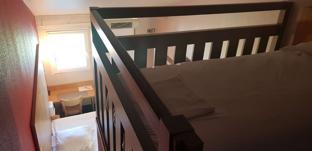 B B Hotel Poitiers 2 32/44