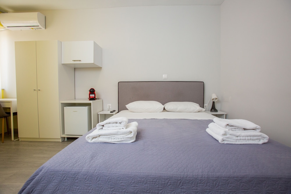 Raise Boutique Rooms in Center of Athens 9/23