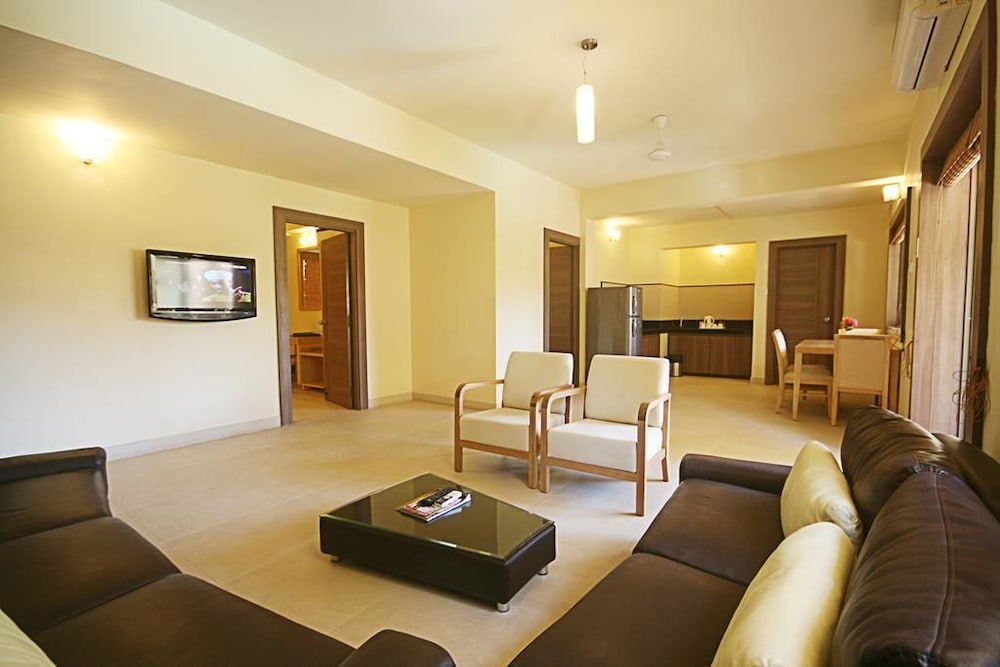 Sandalwood Hotel And Retreat 24/32