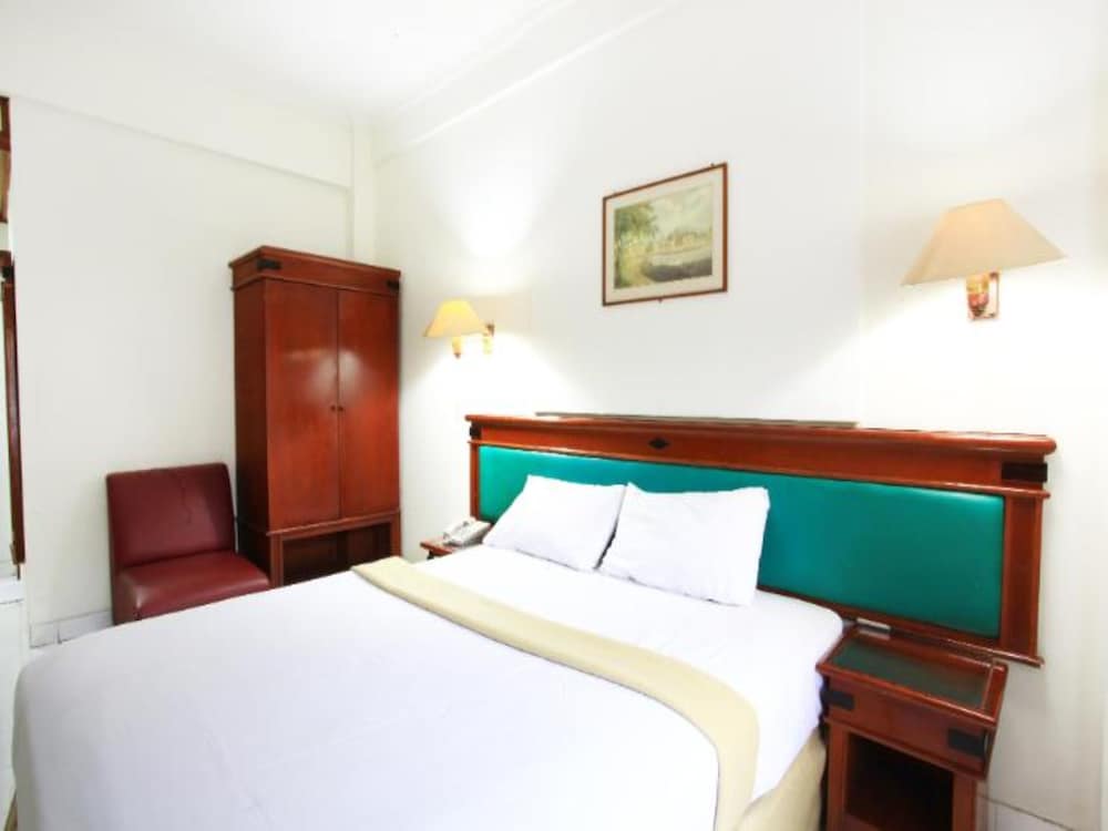 STANDARD, DOUBLE OR TWIN BED