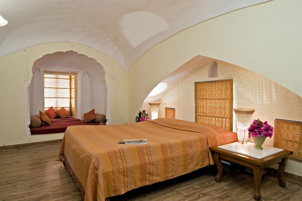 Mandawa Castle 6/48