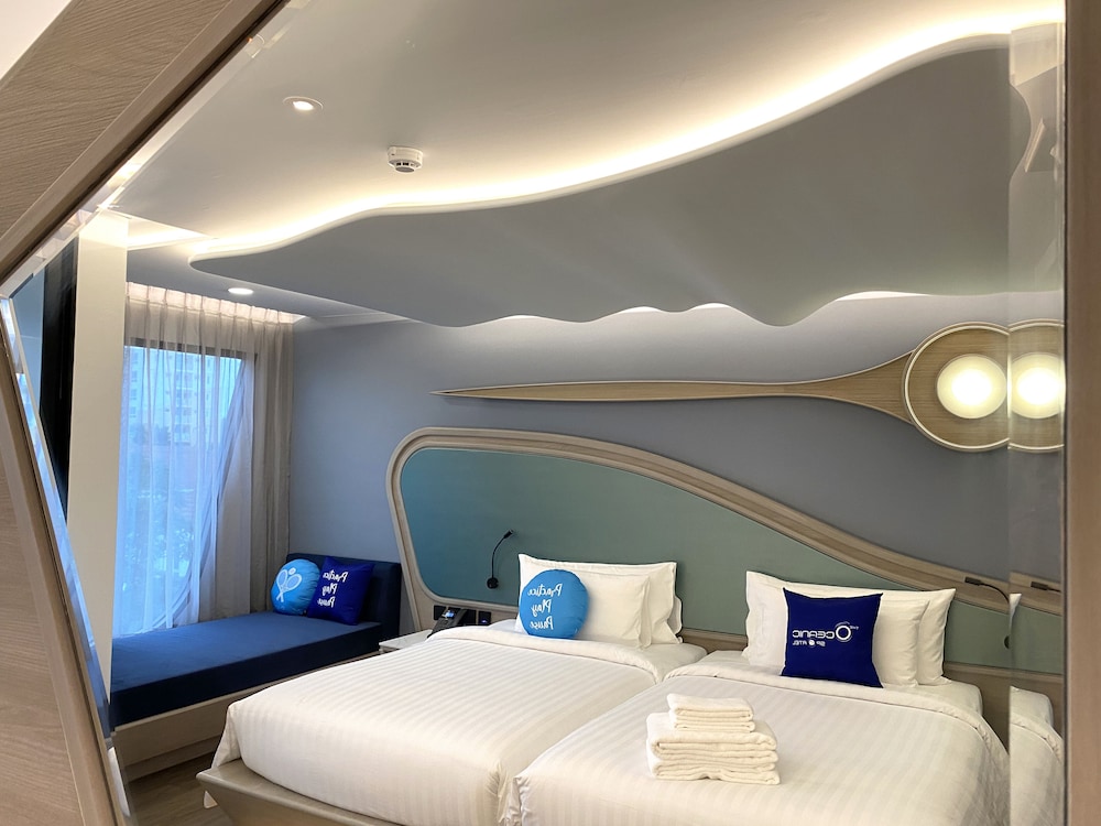 The Oceanic Sportel 17/48