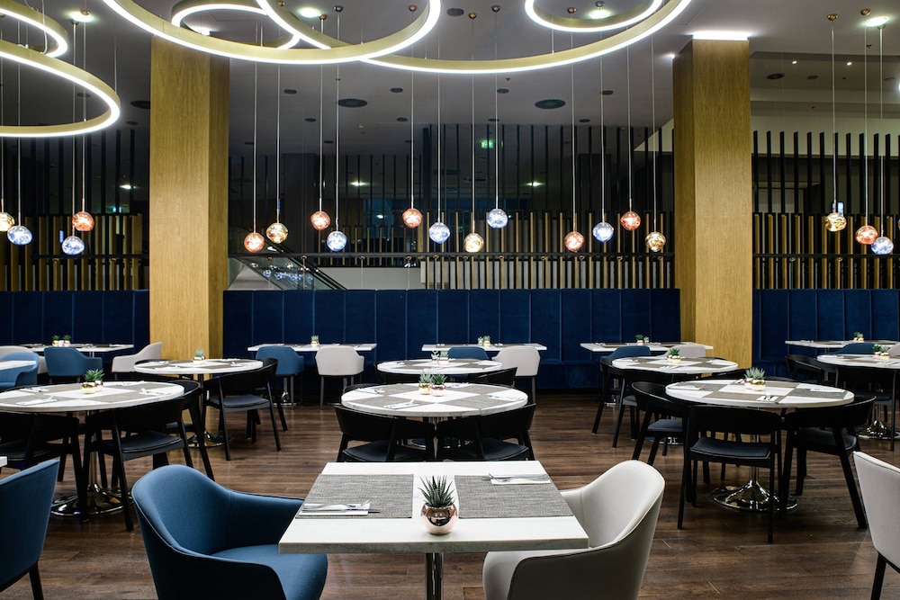 Courtyard By Marriott Warsaw Airport 47/62