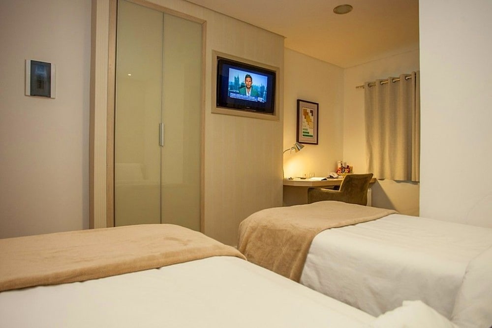 HOTEL ARUJA 7/18