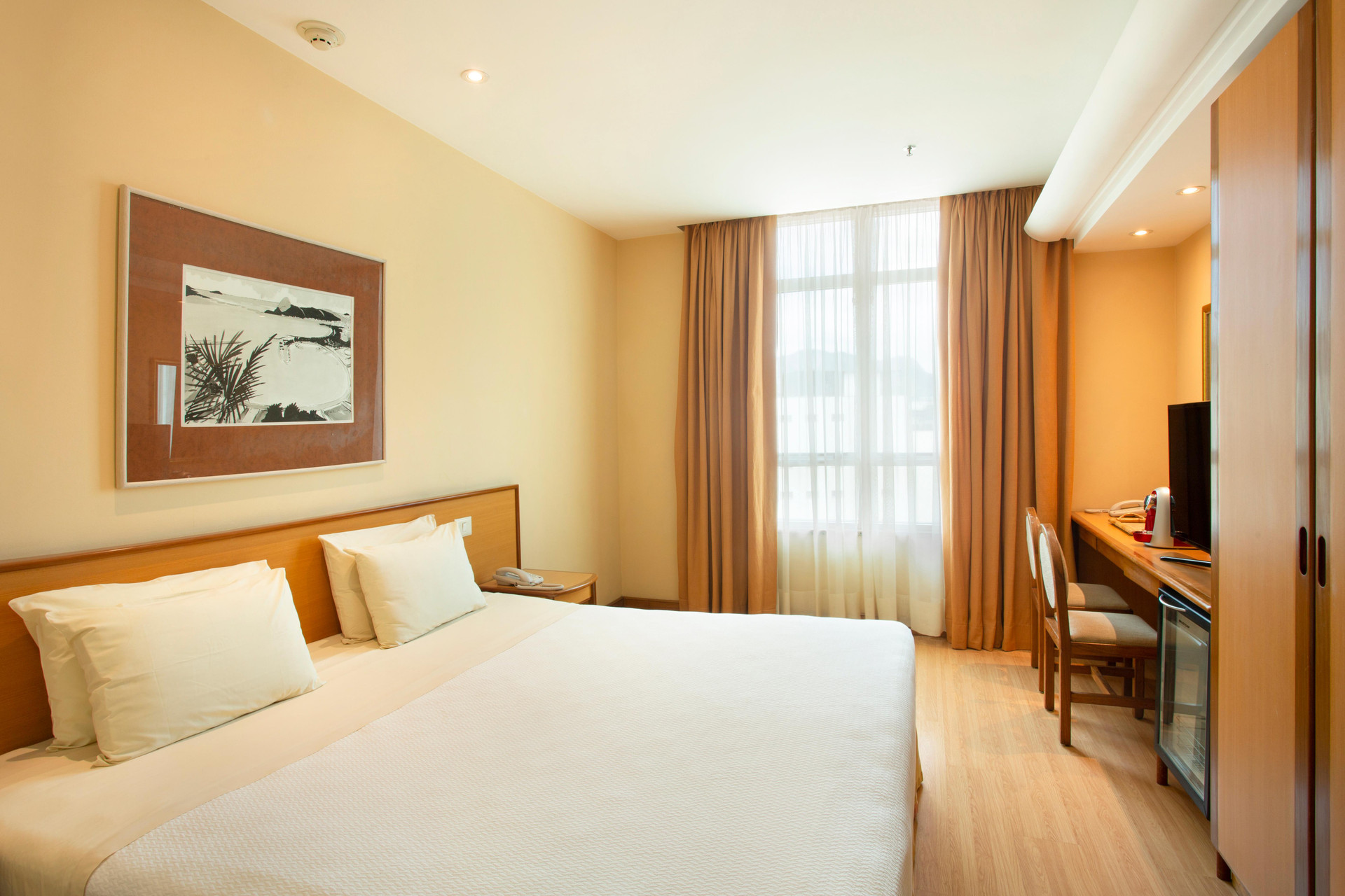 Executive, Double Bed, Street View