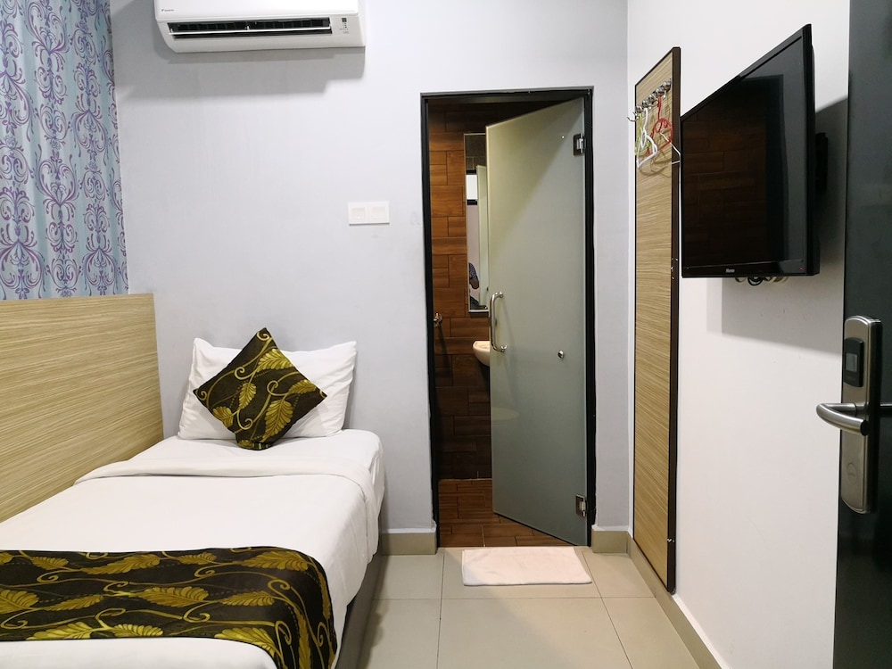 STANDARD, SINGLE, SINGLE BED, NO WINDOW
