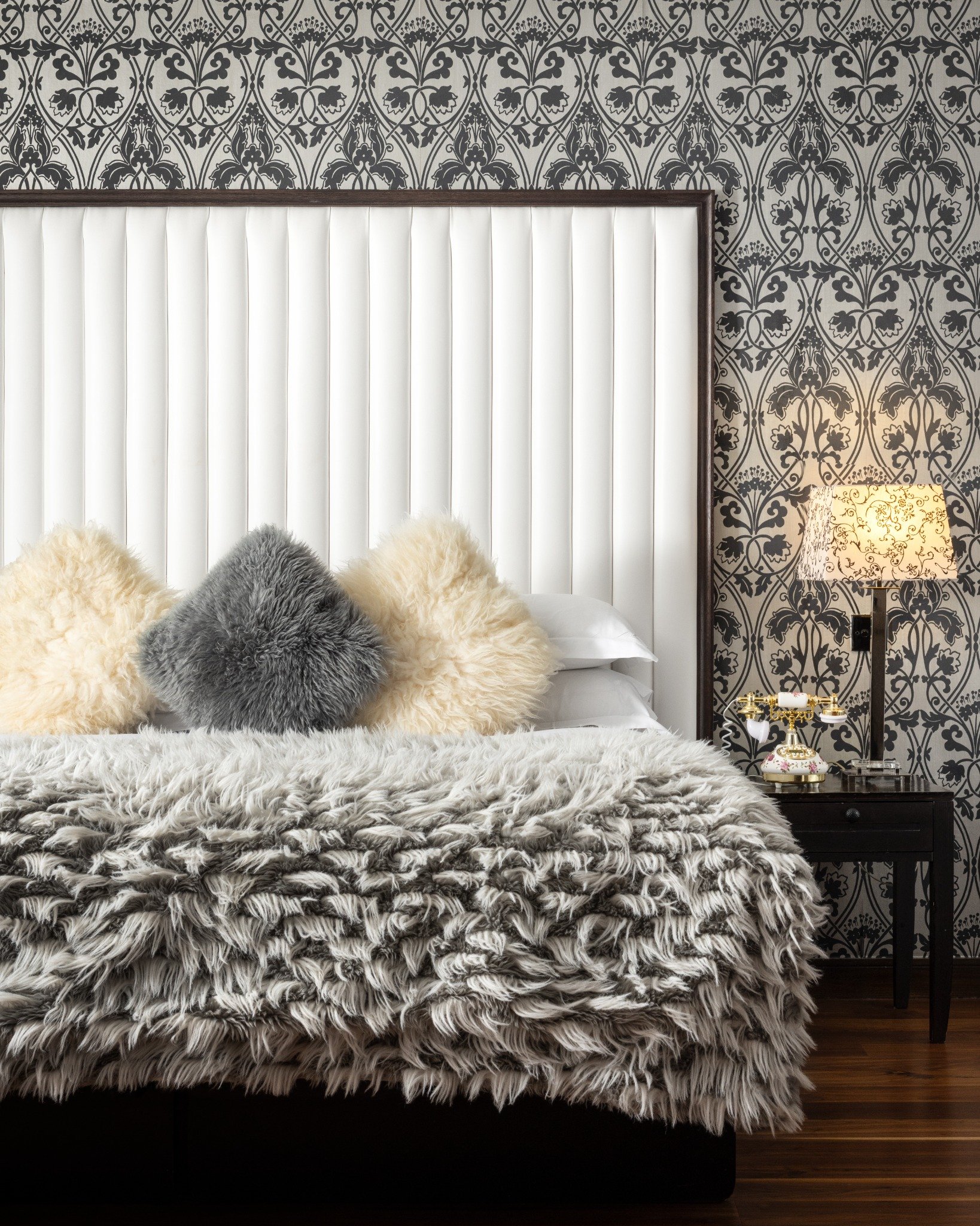 Splendid, King Bed