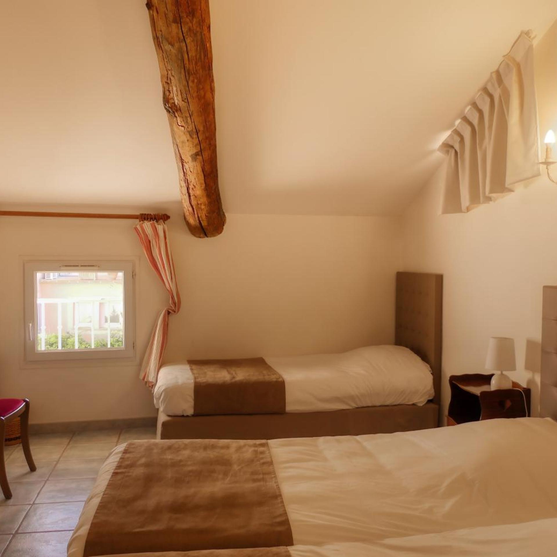 Hotel La Bastide Des Monges 30/50