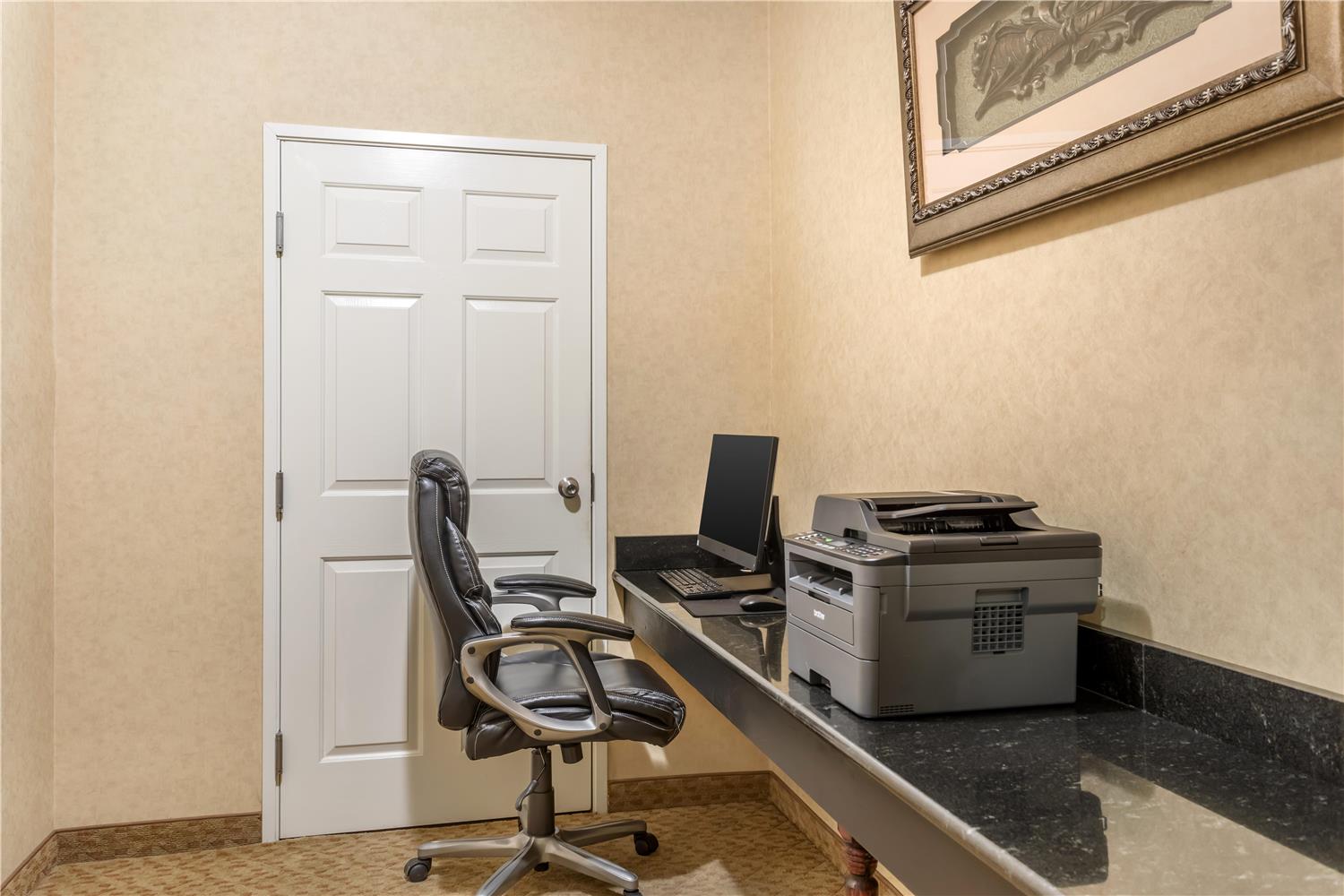 Best Western Plus Valdosta Hotel and Suites 35/41