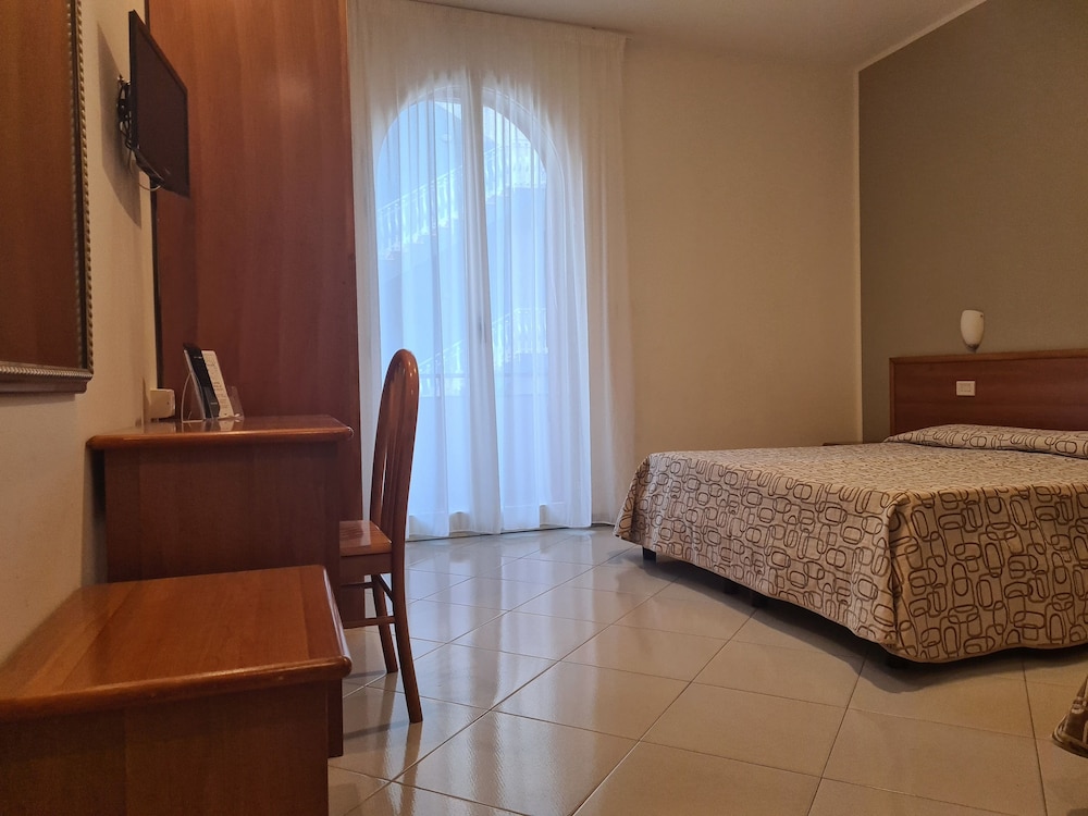 Hotel Alexander 12/47