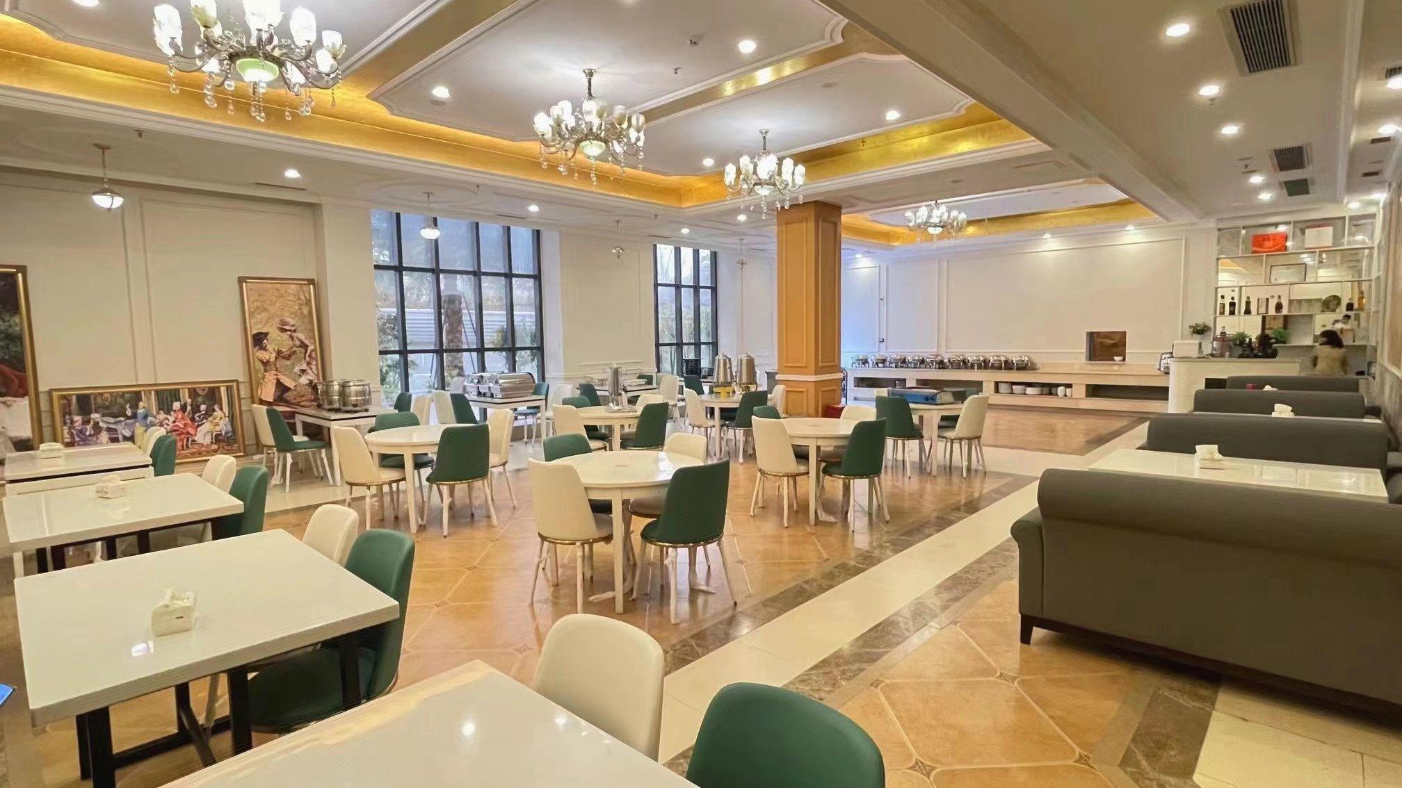 Vienna International Hotel (Shenzhen Jihua Road Shangxue) 38/47