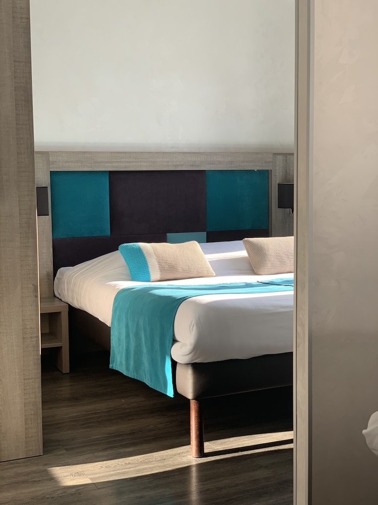 INTER-HOTEL BEAUREGARD 13/35