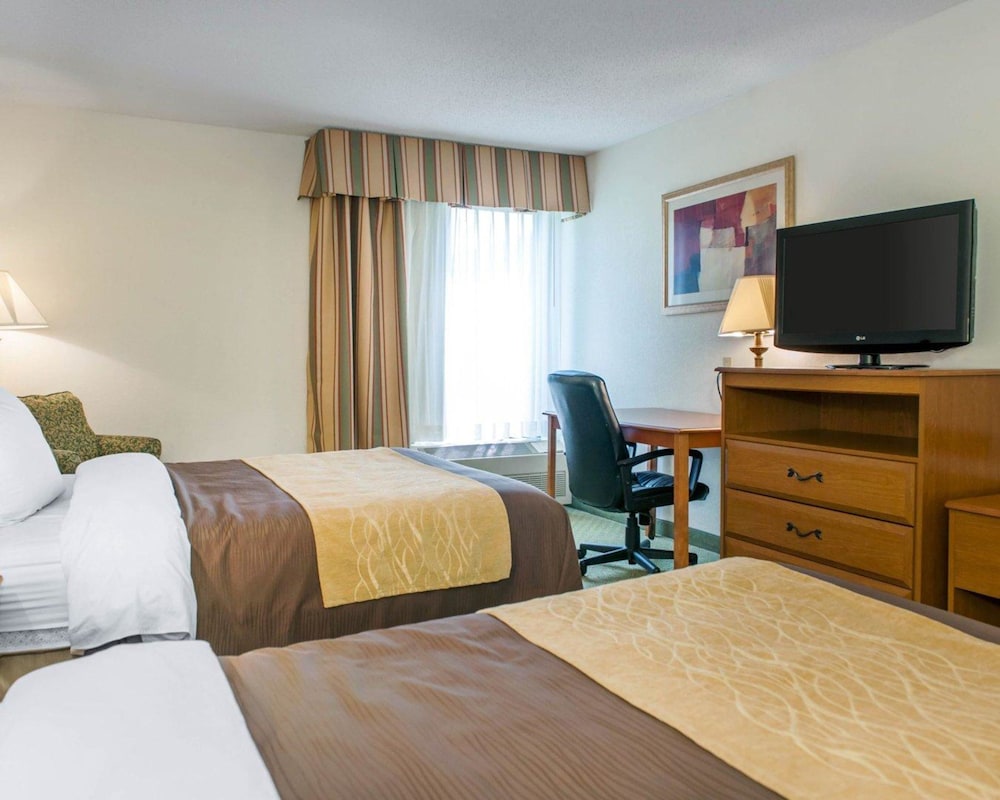 Quality Inn & Suites Near Amish Country 29/53