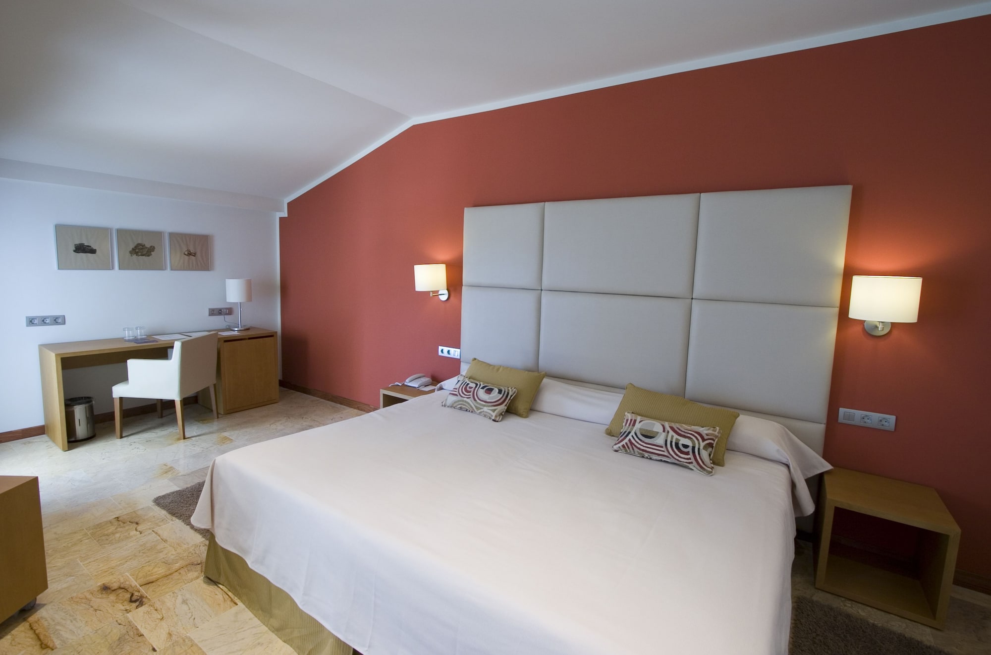 JUNIOR, DOUBLE OR TWIN BED, BALCONY